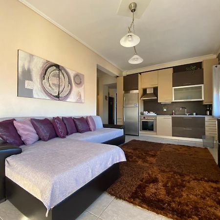 Family'S Home Trikala Екстериор снимка